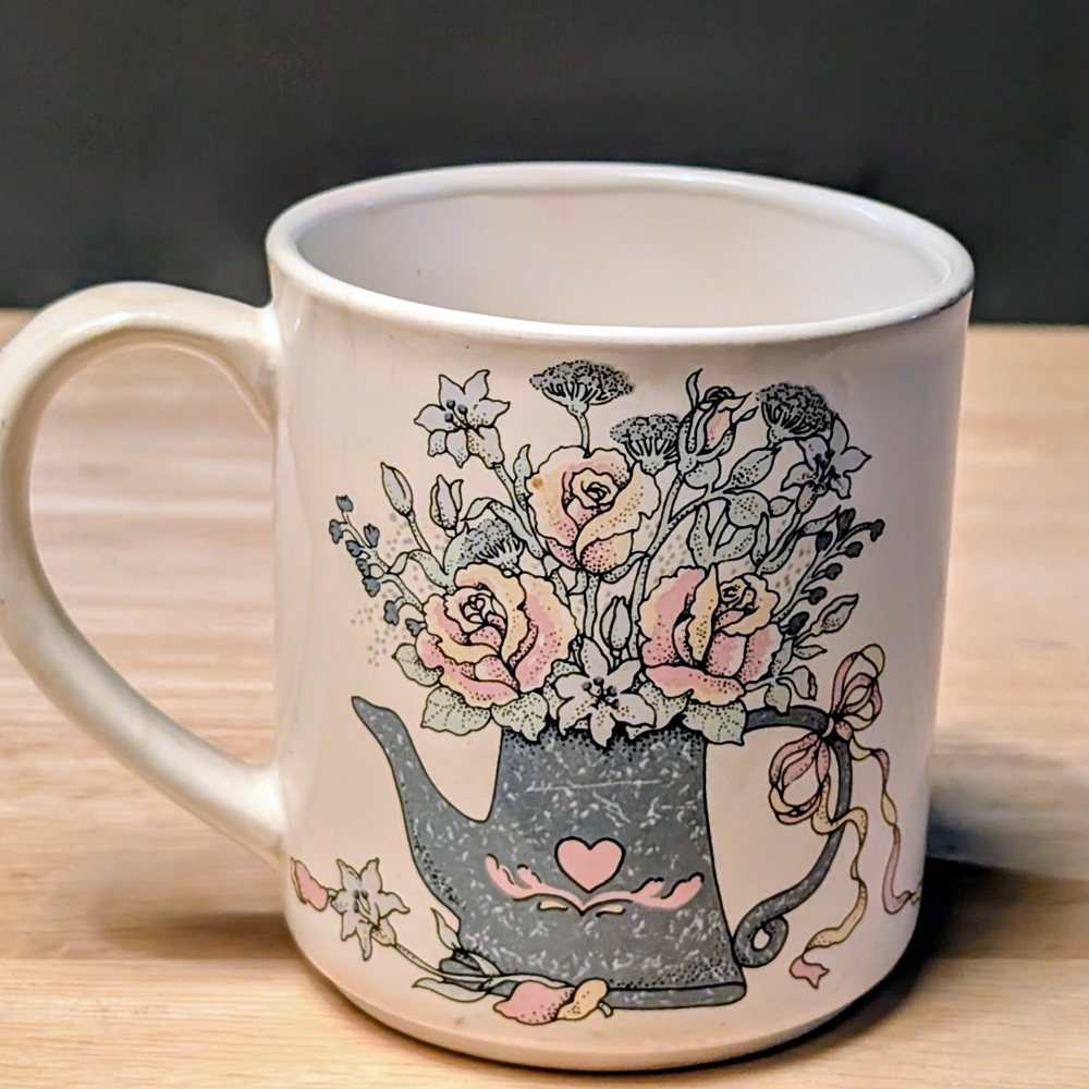 Charming Floral Teapot Mug - Cream and Gray